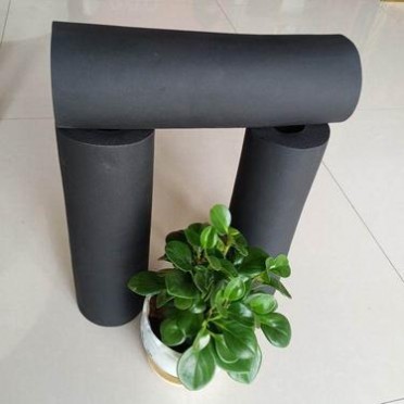 內蒙古DN50橡塑海綿保溫管 隔音棉保溫材料 減震保溫棉生產廠家